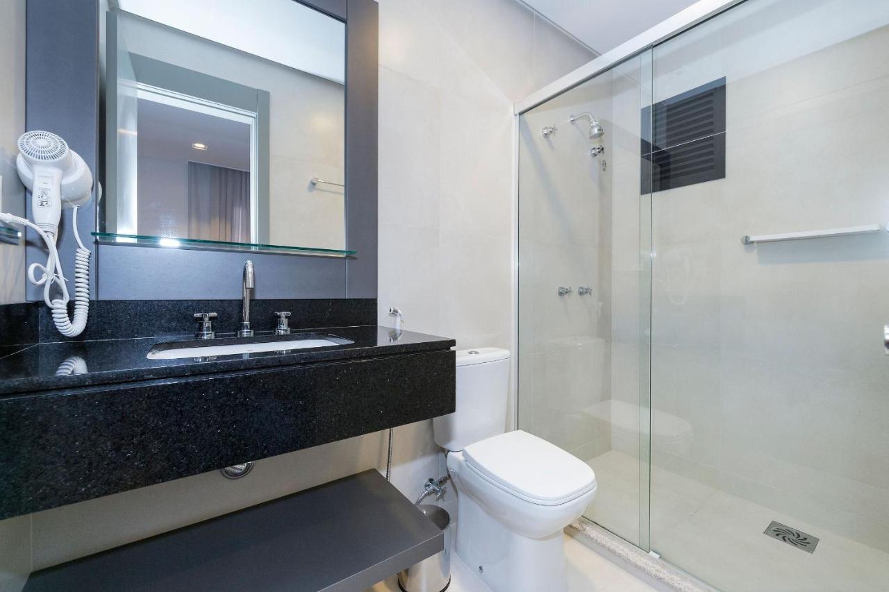 Aion Suites 204 - Compacto E Luxuoso Loft - Rooftop Com Piscina E Academia - A Poucos Passos Da Praia Bombinhas Bagian luar foto